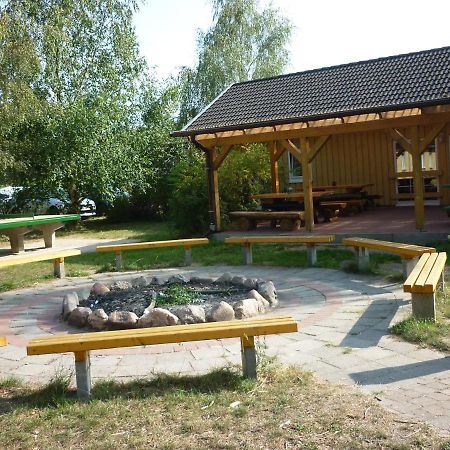 Gruppenbungalow-Waldhaus-Am Ferienpark Mirow Exterior foto